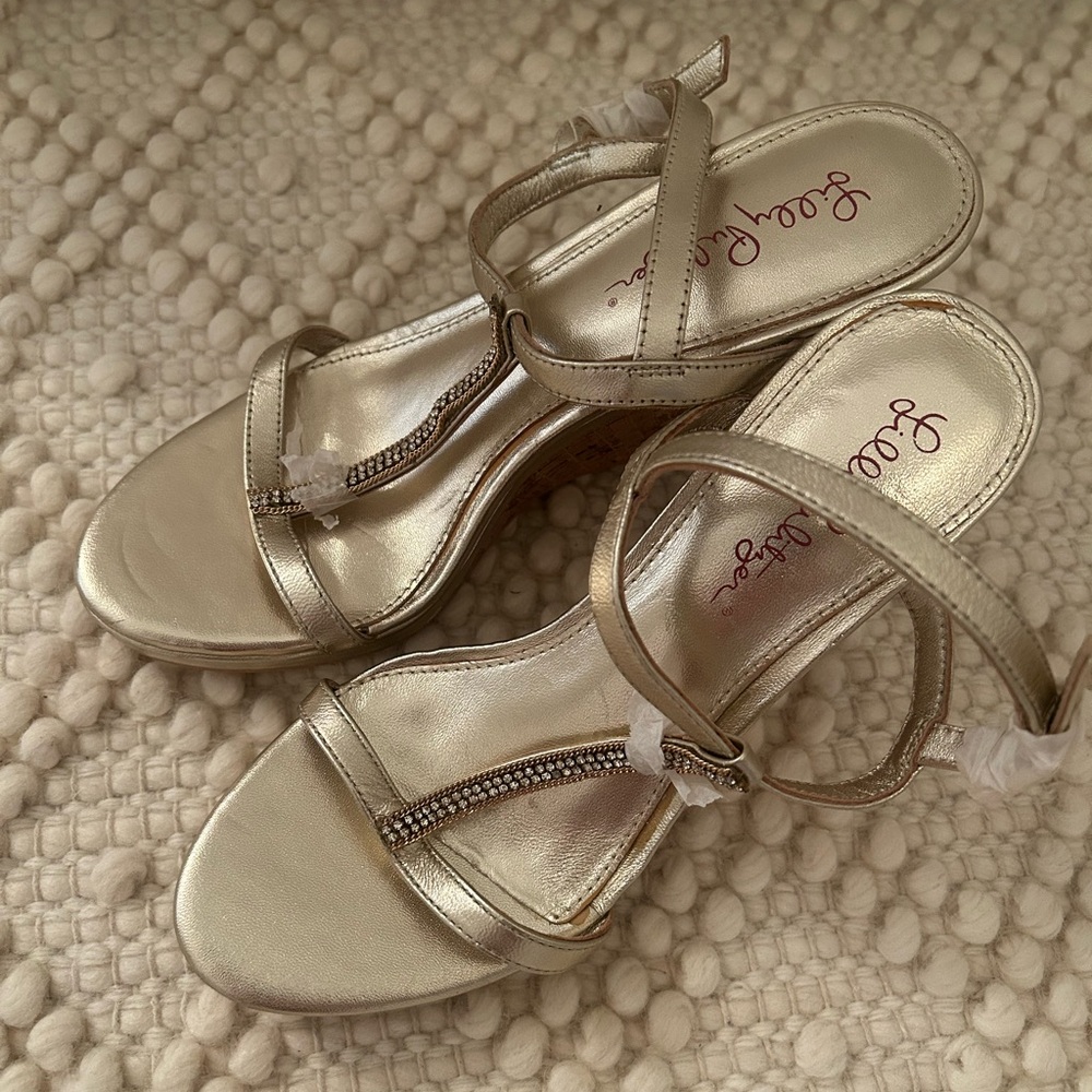 Lilly Pulitzer Gold Strappy Sandals